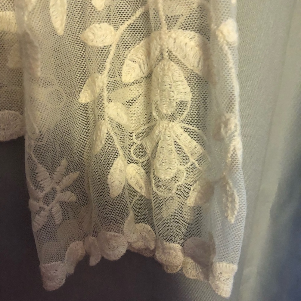Xhilaration Lace Blouse - Picture 3 of 6